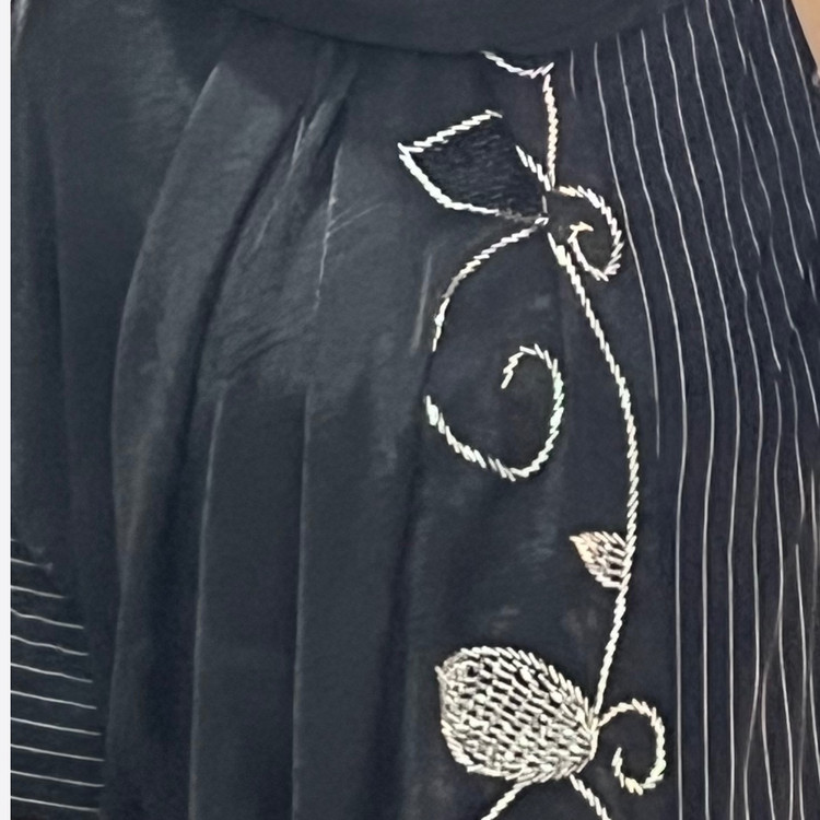 شال مشکی مونجوق دوزی مجلسی کار شده