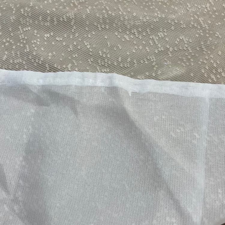 رومیزی ساده استر دار کرمی