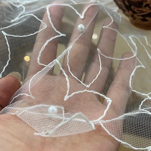 رومیزی سفید دکوری شیک مرواریدی